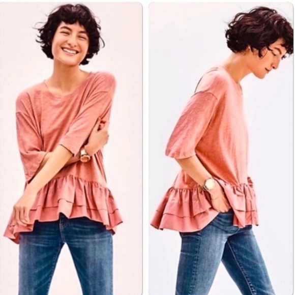 Anthropologie Tops - Akemi + Kin by Anthropologie Mauve
Rose Ruffle Peplum elbow length Oversized Top